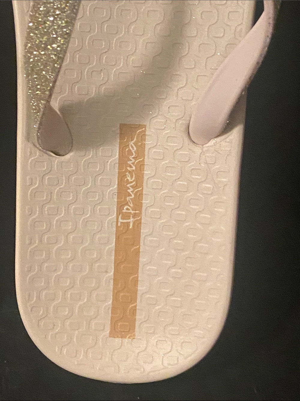Ipanema Women's Glitter Strap Rubber Flip Flop Sandals in Cream and Gold sz 9/40 - Picture 2 of 5